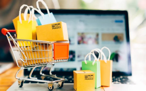 الفرق بين Amazon FBA و FBM